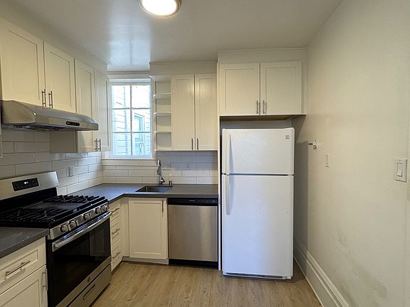3rd image of 1838 Fell St #A