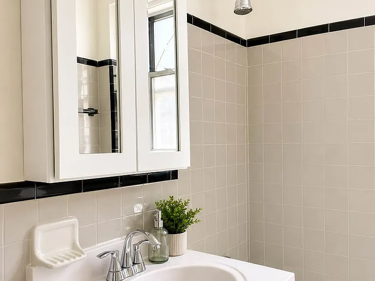 3206 Fairfield Ave #7J — Photo 5