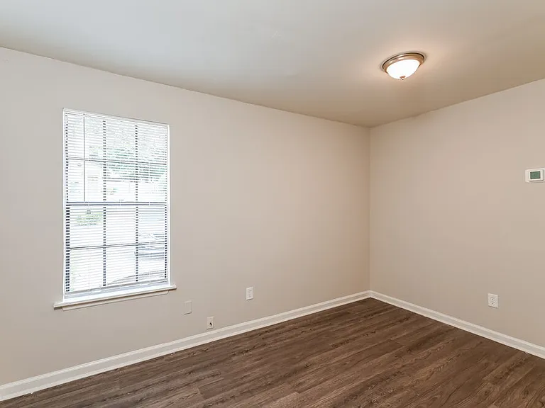 806 Durham Xing — Photo 11
