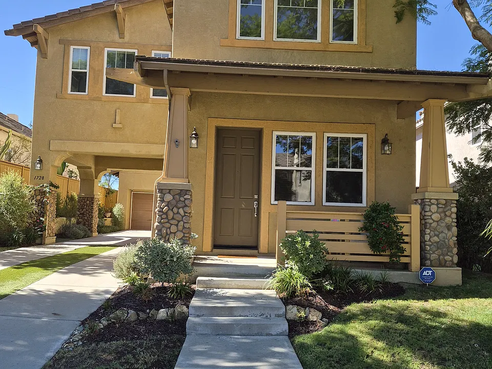1728 Kenwood Pl