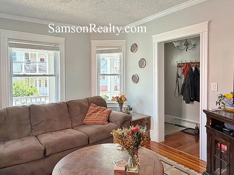 129 Abbott St #1 — Photo 8