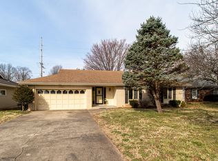 2525 S Pickwick Ave, Springfield, MO 65804