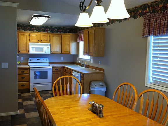 kitchen/dining