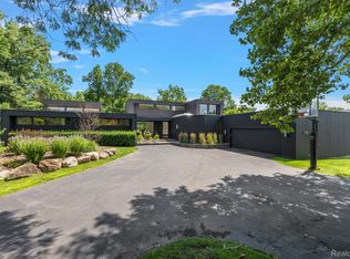 1963 Cragin Dr, Bloomfield Hills, MI