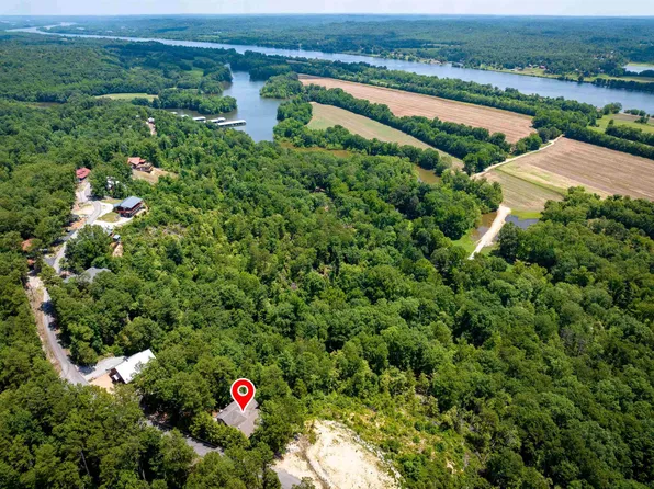 2418 Ridgeway Dr, Sugar Tree, TN 38380