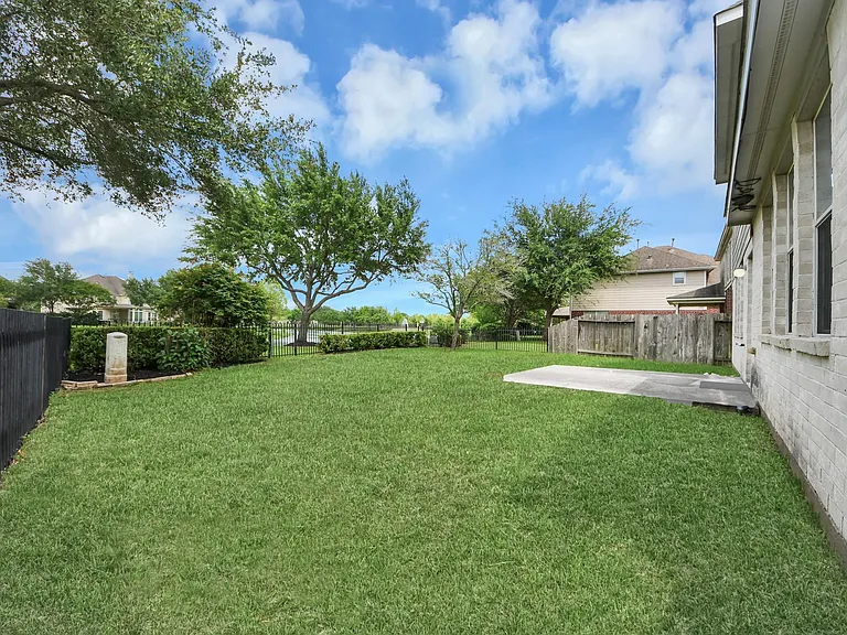 13127 Barn Course Dr — Photo 44