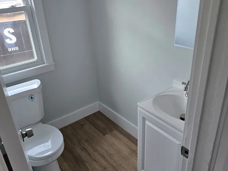 1807 Riverview Dr — Photo 10