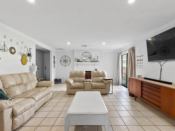 2nd image of 3721 French Wood Dr