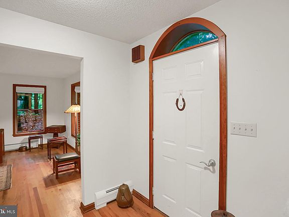3rd image of 1378 Deerfield Dr
