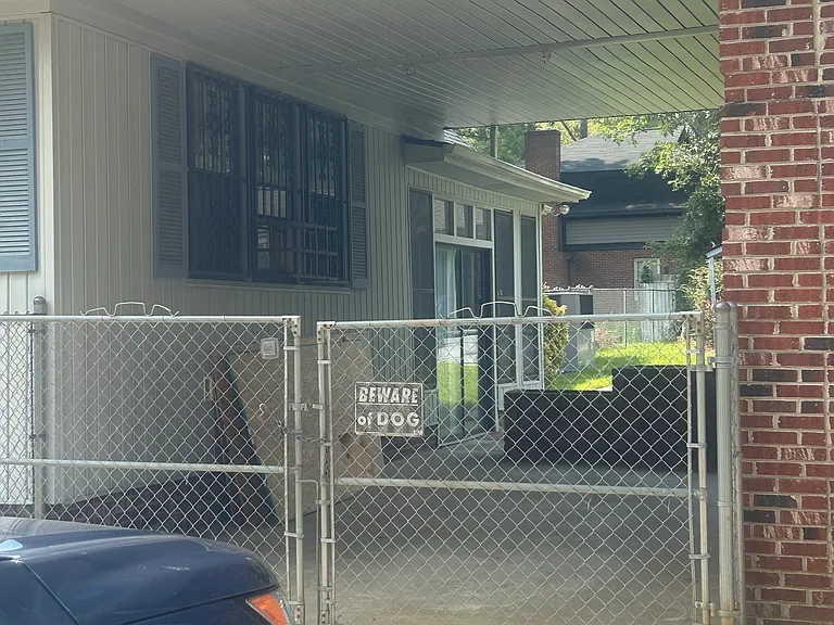 200 Whittington Cir — Photo 4
