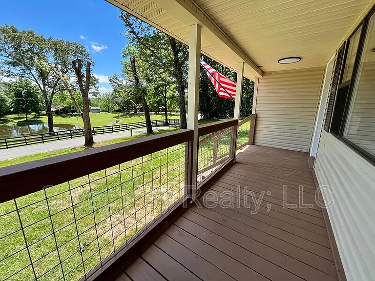1719 Reed Rd — Photo 13