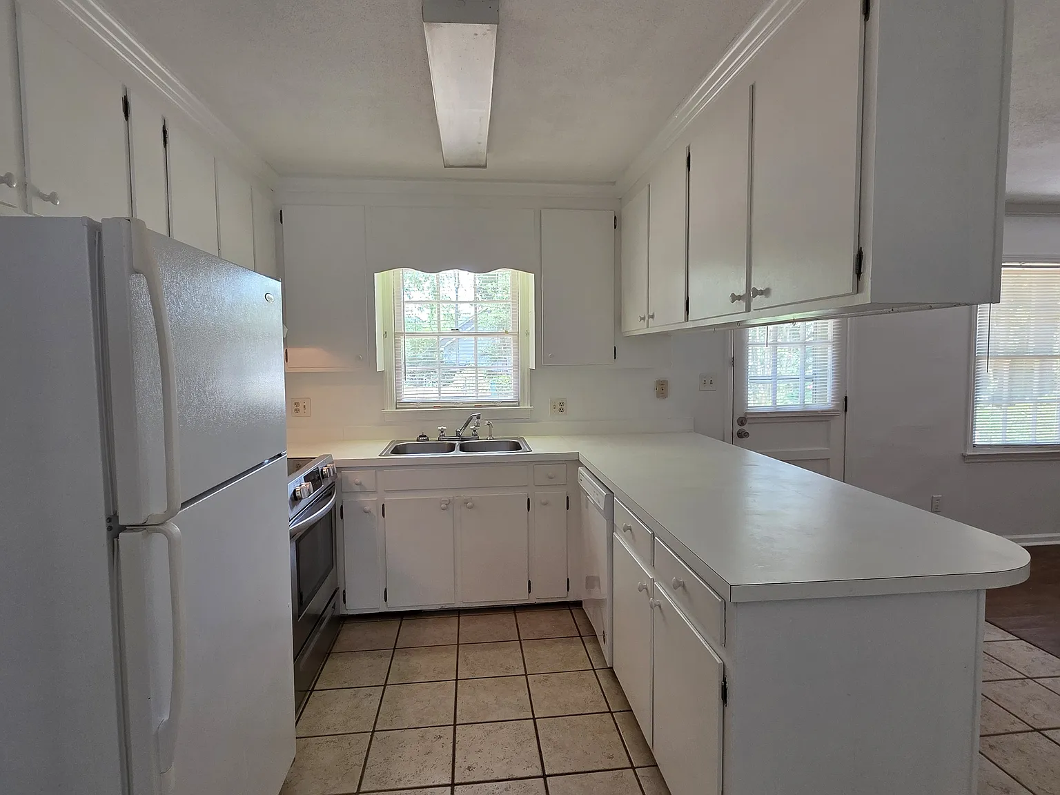 2625 Partridge Drive - 1 — Photo 3