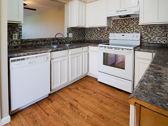4th image of 4401 River Valley Dr APT 1002