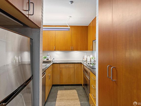 2nd image of 455 Vallejo St APT 204