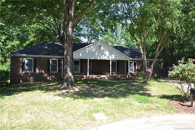 1st image of 4936 Broken Saddle Ln