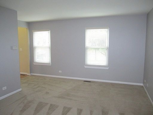 4th image of 925 Shoreline Dr