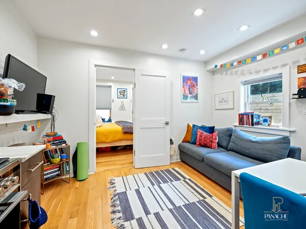 400 Putnam Avenue image 27 of 32