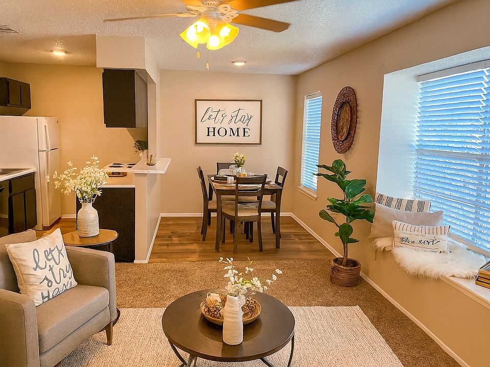 TWO BEDROOM FLOOR PLAN LIVING ROOM