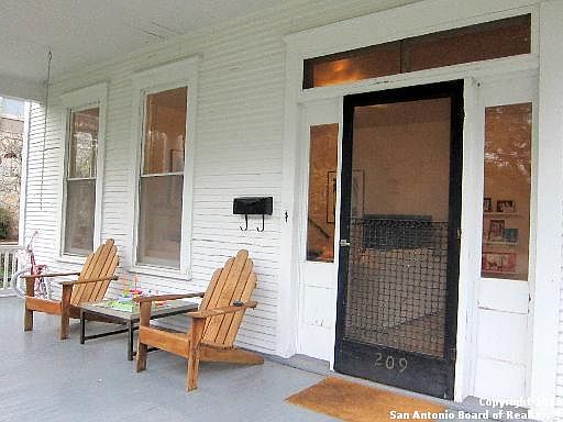 2nd image of 209 Hubbard Ave