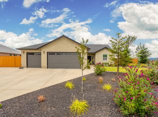 4014 Pembroke Ln, Shasta Lake, CA 96019