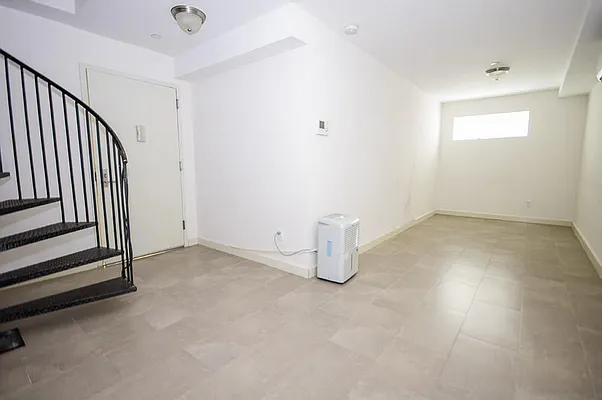 Rented by Level Group | media 7