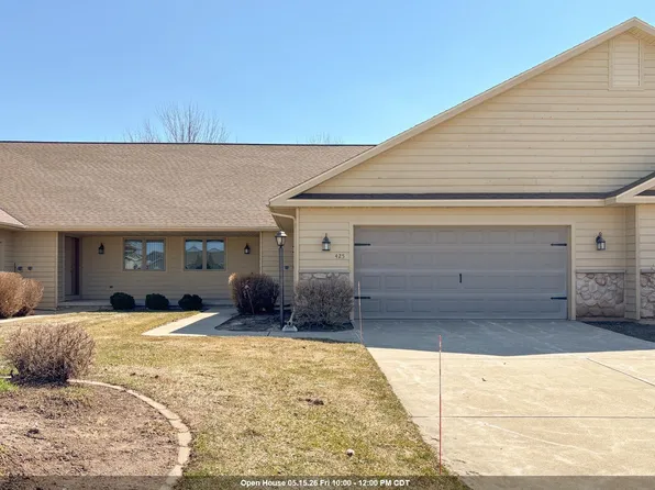 425 Brookview Dr, Luxemburg, WI 54217