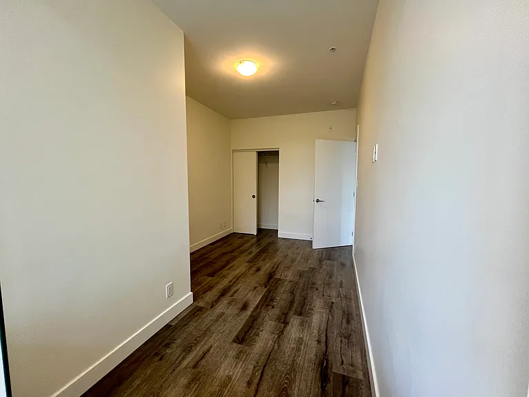 166 E 11th Ave #8 — Photo 7