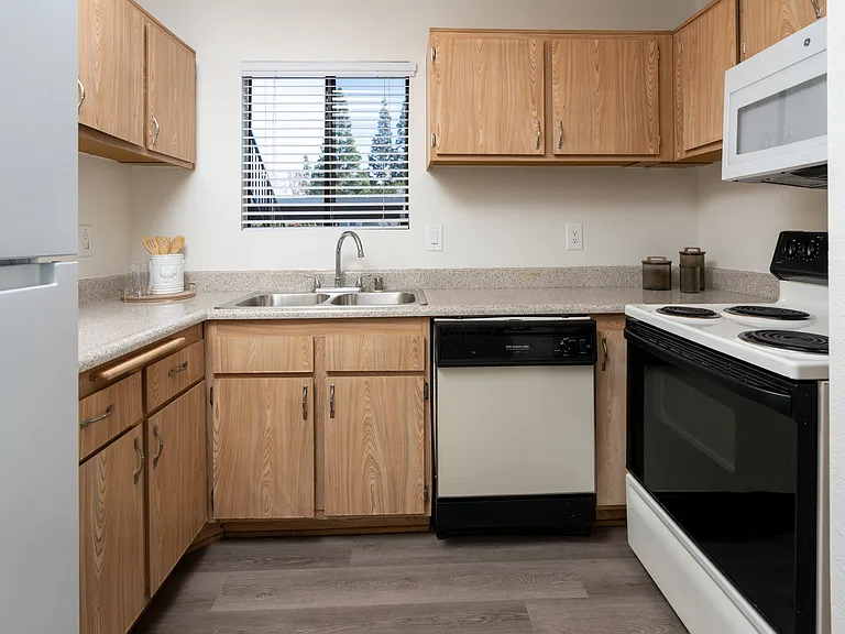 Woodbend Apartments — Photo 50