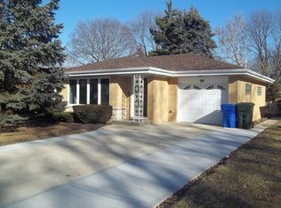 917 S Na Wa Ta Ave, Mount Prospect, IL