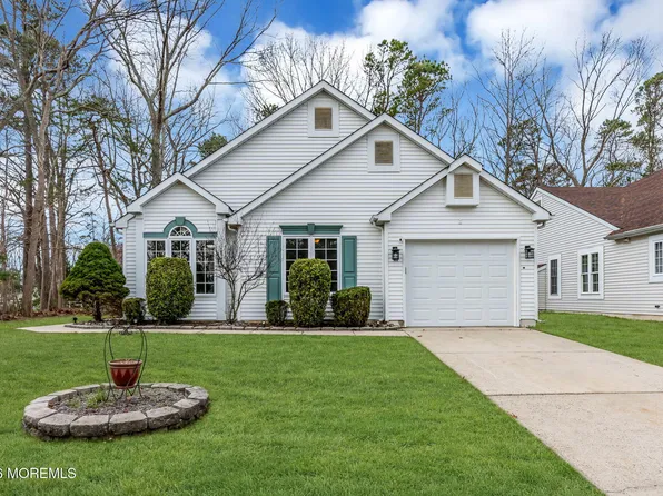 40 N Avon Drive, Jackson, NJ 08527