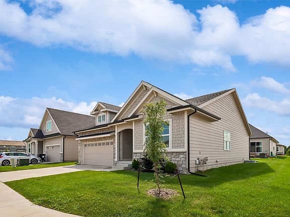 2nd image of 3125 NE Fawn Ln