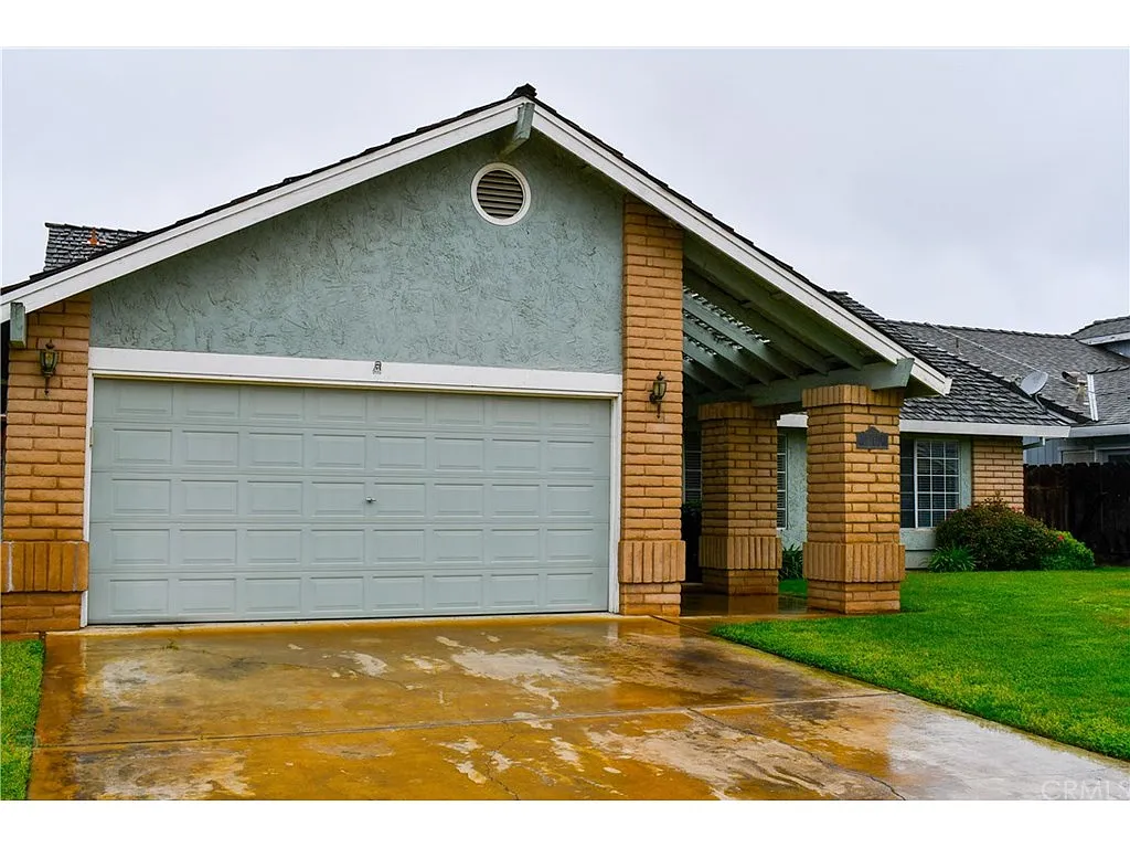 3391 Harbor Dr photo 1