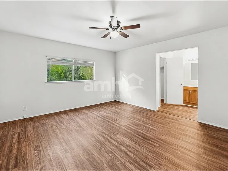 2803 Woodline St — Photo 9