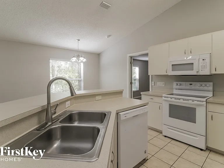 2417 Larkwood Rd — Photo 5