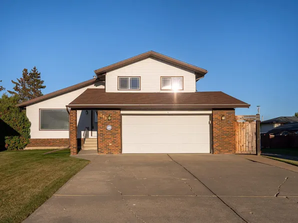 280 Warwick Rd NW, Edmonton, AB T5X 4P9