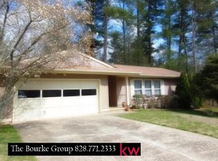 14 Forest Ridge Ct, Arden, NC 28704