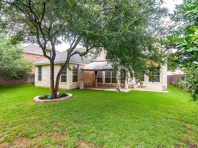 2412 Arbor Dr — Photo 35