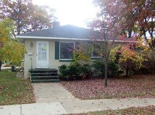 1111 Calvin Ave, Muskegon, MI 49442