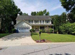 661 Deer Oaks Dr, Lawrenceville, GA 30044