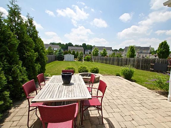 2nd image of 161 Stonepointe Dr