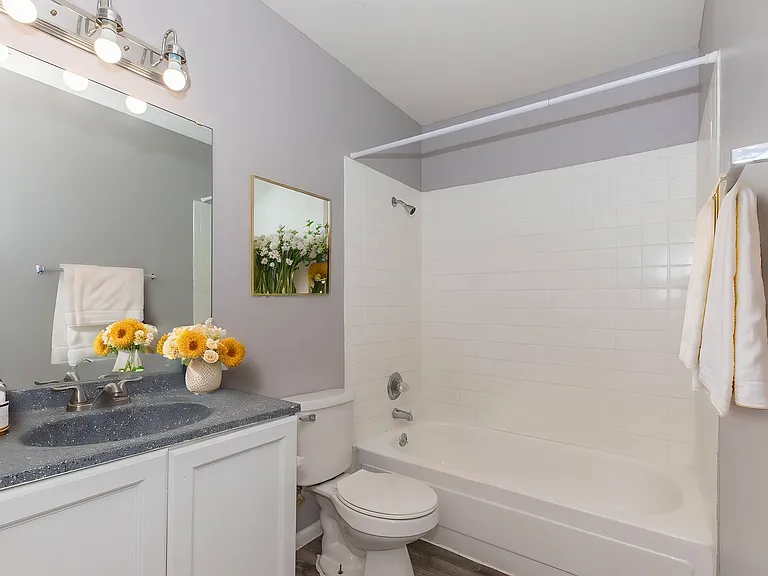Country Oaks Apartments — Photo 4