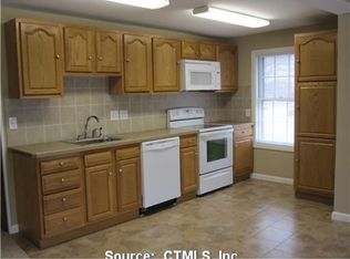 52 Millstone Rd W, Waterford, CT 06385