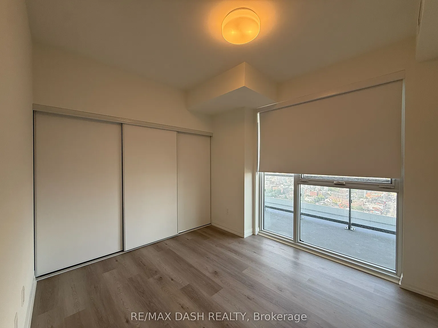 3 bed, $4,440 — Photo 4