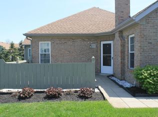 2244 Willowside Ln, Grove City, OH 43123