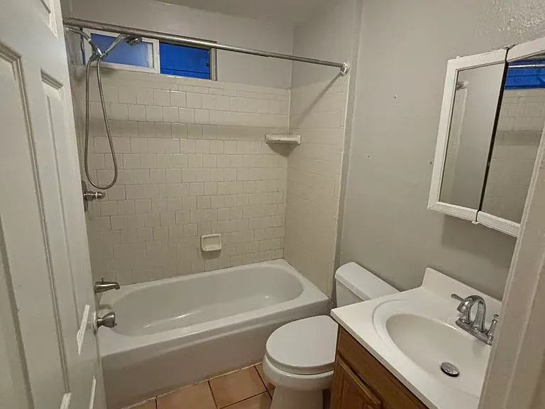 2127 45th Ave #1 — Photo 7