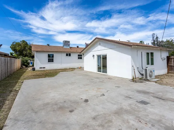 2700 Karen Pl, Bakersfield, CA 93307