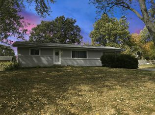871 Starlight Dr, Saint Charles, MO 63304