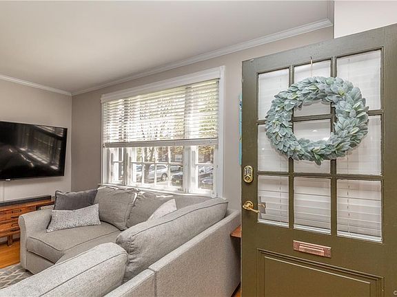 5th image of 20 W Locke Ln #20