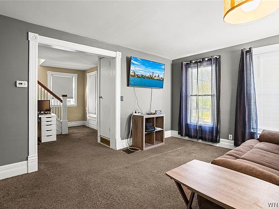 5th image of 32 Porter Ave