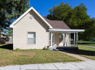 1304 14th St, Aurora, NE 68818